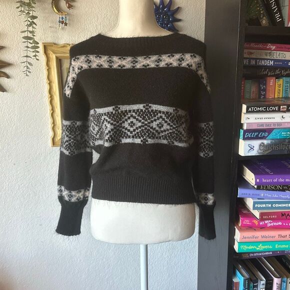Ovla Size Small Black pullover sweater - Picture 3 of 6